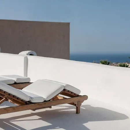 Sun Wind Santorini Emporio (Santorini)